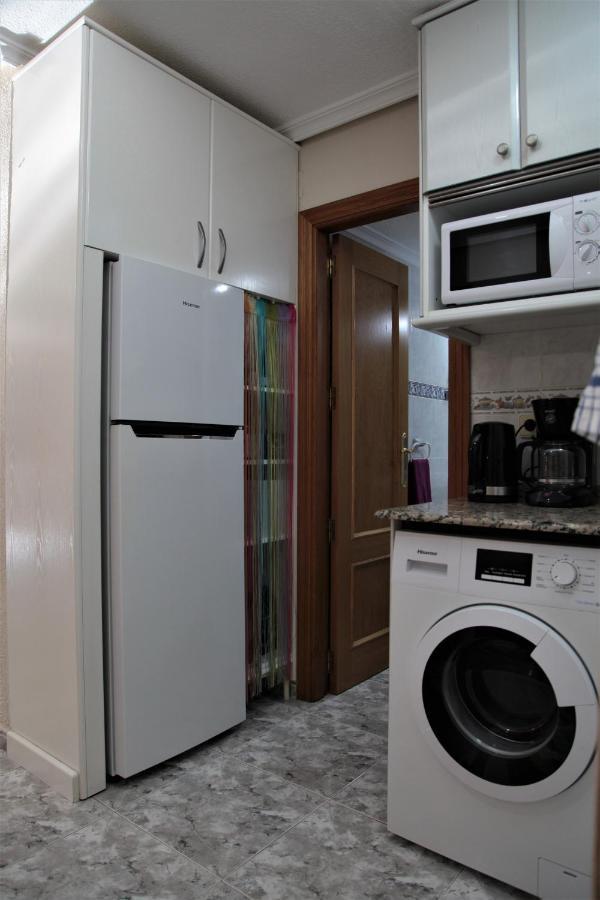 Cozy Apartment Just 8 Min Walk From The Beach! Бенідорм Екстер'єр фото