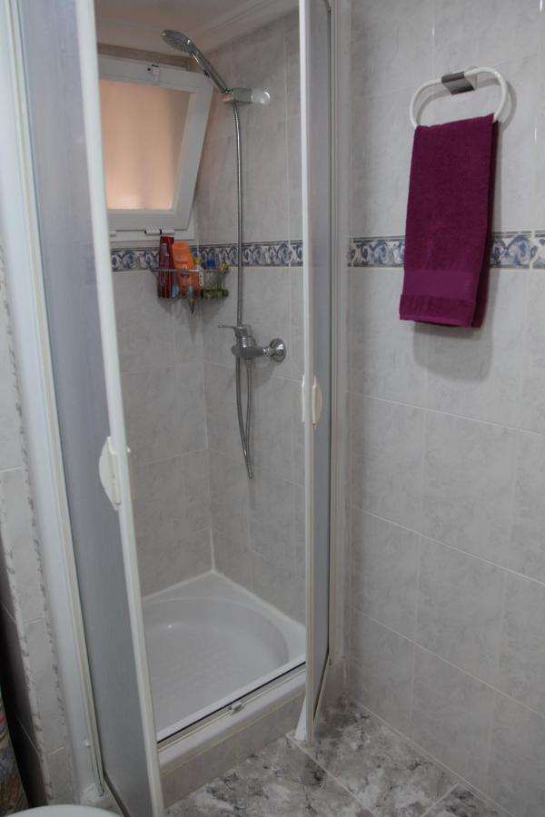 Cozy Apartment Just 8 Min Walk From The Beach! Бенідорм Екстер'єр фото
