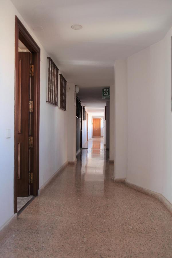 Cozy Apartment Just 8 Min Walk From The Beach! Бенідорм Екстер'єр фото